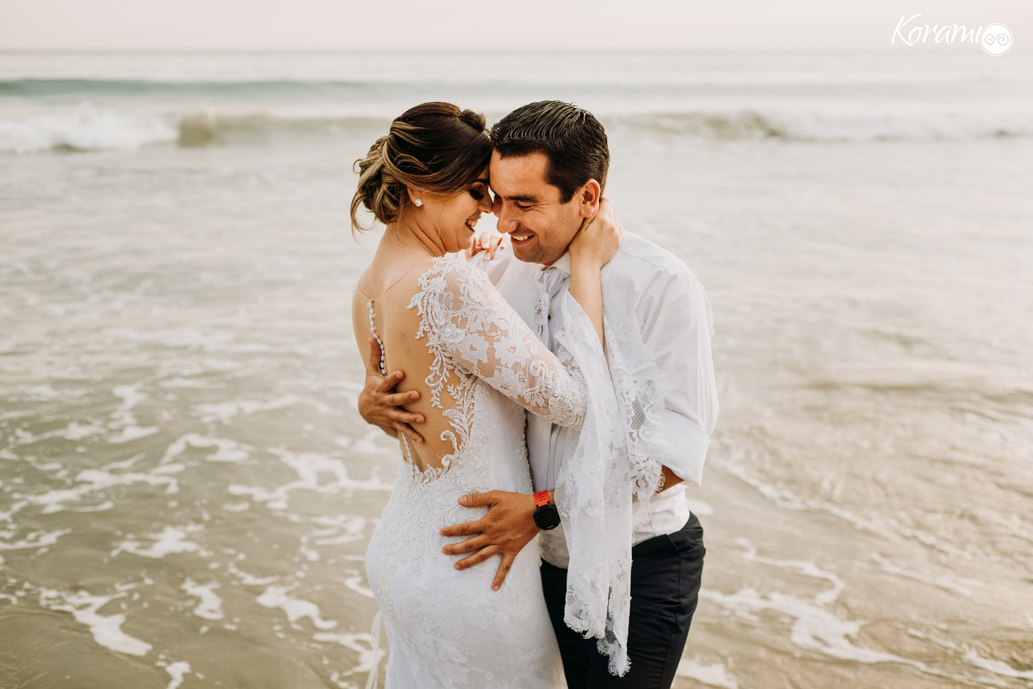 Trash the Dress ∞ Sesion Boda ∞ Costa alegre, Jalisco ∞ Fotografo de Bodas